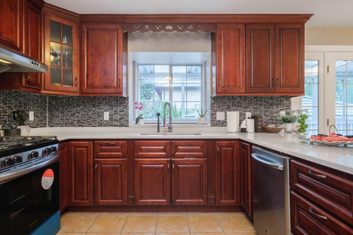 Spacious 4Br W Ensuites Mins To Downtown Yvr Ubc Vancouver Eksteriør bilde
